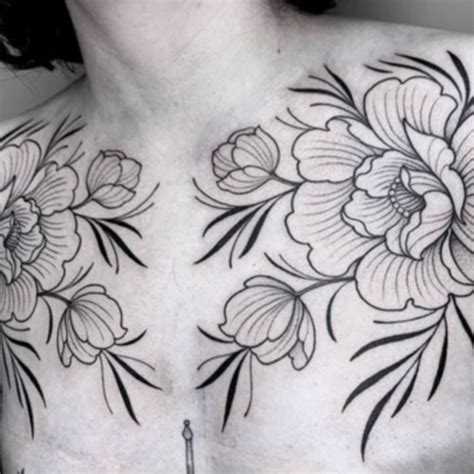 tatto pecho mujer|Tatuajes mujer pecho